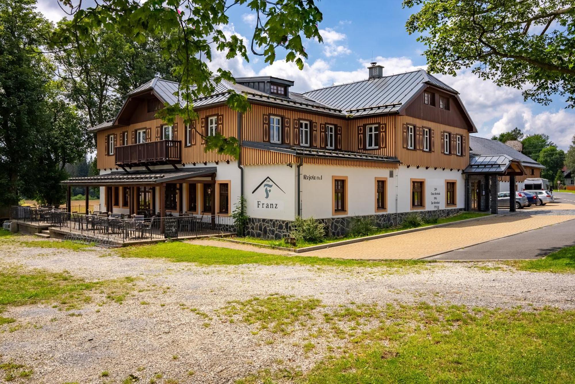 Hotel Franz Rejvíz エクステリア 写真